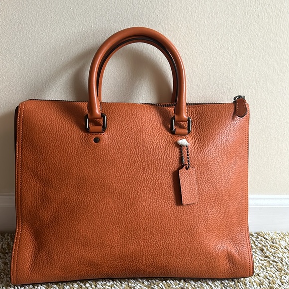 Coach - Picture 2 of 15